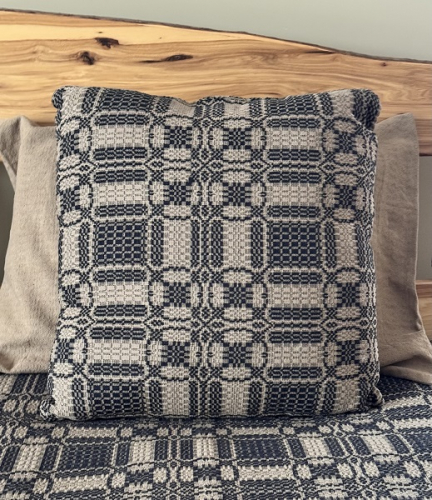 CAMBRIDGE BLACK/TAN 20X20 PILLOW